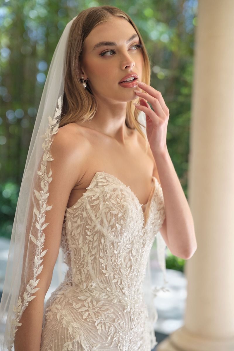 Mermaid Bridal Gown Strapless Sweetheart Neckline and Sheer-4